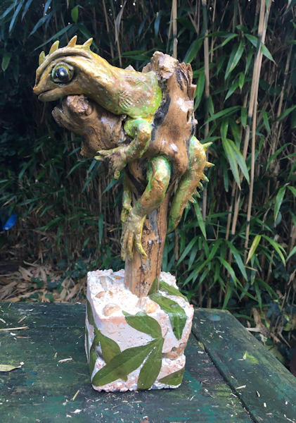 Lizzard_on_wood_3.jpg